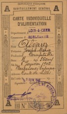 1/6/1940: carta individual d’alimentació, expedit per l’Ajuntament de Romorantin. (Col·lecció familiar).