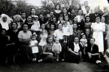 Foto de la Presó de Dones de les Corts de Barcelona que li va enviar la seva companya de presó i amiga Isabel Picañol, quan ella ja estava en llibertat condicional. 1-11-1941. (Col·lecció familiar)