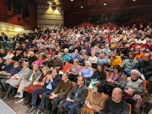 L’auditori de La Plana de l’Om ple durant la celebració de l’Audiència Memorial.
