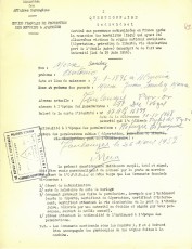 Març del 1957: Dossier de refugiat polític d’Antoni Meca elaborat per l’Oficina francesa de protecció als refugiats del Ministeri d’Afers Estrangers francès, de Toluges. A la pregunta del per què va marxar d’Espanya respon: “per no estar d’acord amb el règim franquista”.