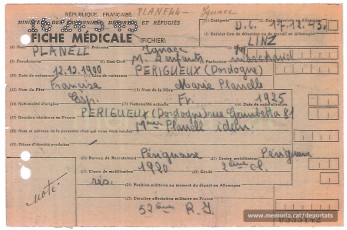Fitxa mèdica de Planell elaborada al centre de repatriació de Mulhouse (Alsàcia) el 24-5-1945, setmanes després de l’alliberament dels camps. Al concepte nº59 s’hi anota que s’havia aprimat 16 quilos. (Font: Archives des Victimes des Conflits Contemporains – Caen, França)