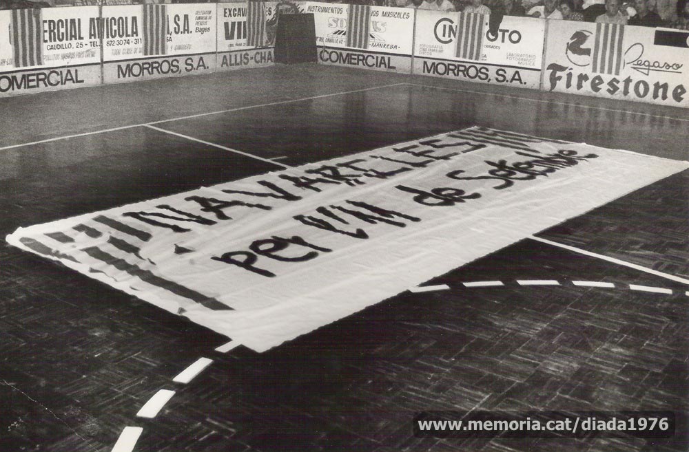 10/9/1976: cartell elaborat per navarclins que reflectia el suport d’aquest municipi amb l’acte organitzat. (Fotografia de Jordi Pascual Barrera).