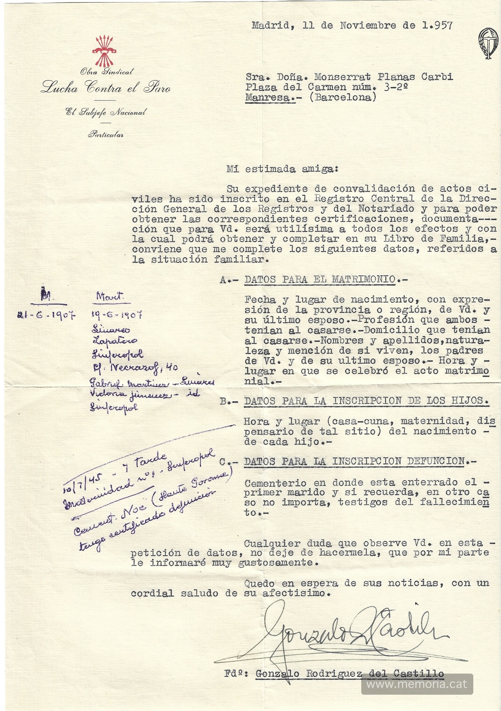 Document de l'Obra Sindical adreçat a la Montserrat Planas on se l'informa que l'han inscrit en el Registro Central de la Dirección General de Registros y Notarias per poder tramitar tot tipus de certificats i documents familiars. 11/11/1957. Font: Col·lecció familiar.