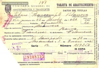 Targeta de racionament, 1948. 			El titular era Esteve Bascompte Vilanova. (Font: web El primer franquisme a Manresa en un clic).    	