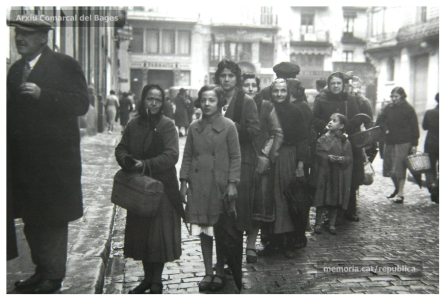 Screenshot_2019-11-08 Les eleccions a Corts del 19 de novembre del 1933 Imatges La República a Manresa en un clic