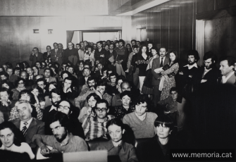 12/3/1979: Públic assistent a la taula rodona sobre ensenyament. (Fotografies: Manolo Sánchez).
