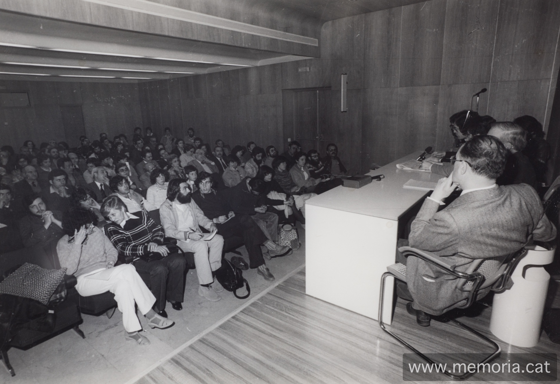 24/3/1979: públic assistent a la taula rodona. (Fotografies: Manolo Sánchez).