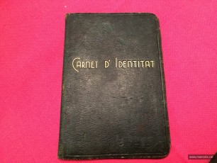 Carnet d’Identitat de l’Ajuntament de Manresa que certifica que és conseller municipal. Manresa, 11.01.1939. (Arxiu familiar) (2)