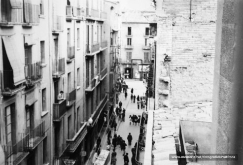 Any 1949. Fotografies enregistrades des del pis de Joan Prat Pons, al carrer del Born. 