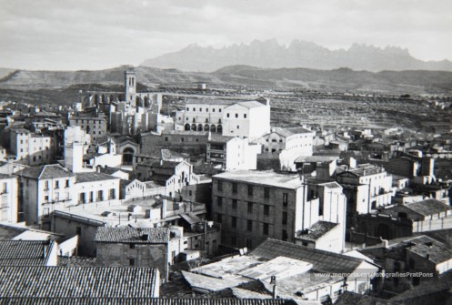 Any 1950. Vistes de Manresa des del turó de Puigterrà.