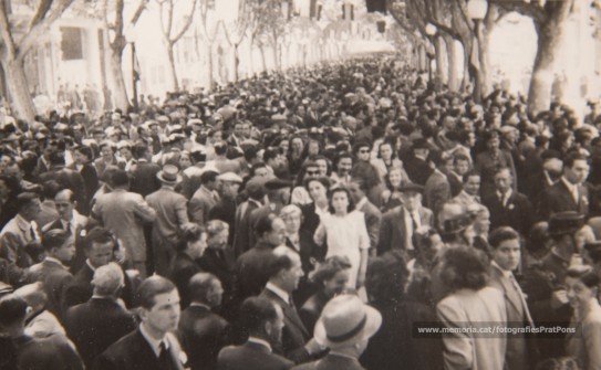 Arribada dels participants al Teatre Kursaal de Manresa i celebració de l’acte de clausura del centenari. 