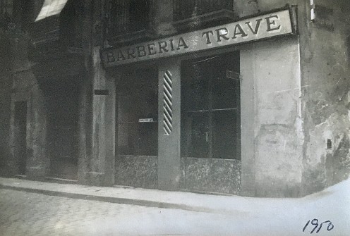 1950:  Barberia Travé. (Foto enviada per Pura Travé)