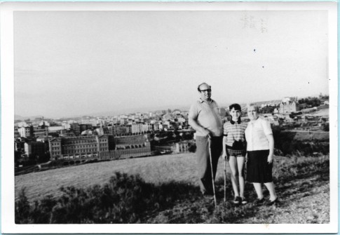1970:  Familia Ballesteros Garriga a la Torre de Santa Caterina . (Foto enviada per Ana Ballesteros Garriga)