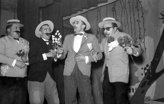 1956:  Innocentada. Quartet Mossèn Vidal (Joan Gual, Josep M. Boix, Pere Cauba i Marc Sala). Parròquia del Poble Nou. (Foto enviada per Àngels Serentill (Col·lecció Jaume Puig))