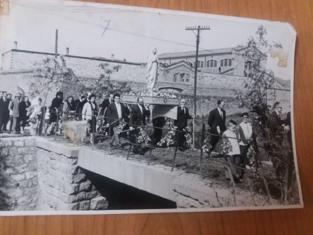1950:  Visita de la Verge de Fàtima al barri del Poble Nou. (Foto enviada per Àngels Serentill (Col·lecció Jaume Puig))