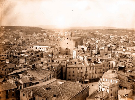 1933:  Vista des de dalt la Seu. (Autor: Ramon Torra Pujol. Foto enviada per Montserrat Torra Puigdellívol)