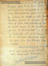 Gener-maig de 1939: acreditacions de mestres adreçades a l’alcalde de Manresa o a les autoritats pertinents per demostrar que exercien com a professors en escoles de la ciutat abans de l’arribada de les tropes franquistes i per indicar el sou que rebien. Els mestres que s’acrediten són: Concepció Abadal i Puigferrat, Trinitat Colomina Muràs, Àngela Mató Puigmitjà, Rosa Borràs Llauradó, Julita Llop Masqué, Pau Guiu Domingo, Dolors Mas de la Fuente, Guadalupe Guisasola Rodríguez, Josepa Borràs Aragonès, Felisa Rufas Clavera, Ramon Santacana Minguell, Aparici Jané Vila, Guadalupe Jané Cornet, Maria del Olvido Álvarez Álvarez, Ildefonsa Matamala Barnet, Valeri Caldas Altimiras, Carme Montagut Simó, Enric Morató Alguacil, Maria Teresa Llorens, Concepció Serrano Hernández, Maria Rosario Biel Casals, Maria Vall Soldevila, Carme Piqué Bartolomé, Josep Vidal Monge, Maria Garriga Pons, Teresa Llasera Sala, Ramon Pallàs Prades, Maria Llaveries Viladomiu, Vicenta Cuende Sierra, Josepa Riera Vives, Rosa Macau Roig, Vicenç Ramírez Tormo, Maria Teresa Bruto Sans, Hermenegild Lladó Bilarrubies, Pilar Espada Cristóbal, Purificació Espada Cristóbal, Dolors Ribes Grau, Assumpció Tomàs Suades, Rosa Fortuny Riera, Josep Martínez Aguado, Assumpció Rovira Tenas, Antònia Trapé Carrera, Aureli Górriz Vivas, Eugènia Giró Ortega, Pere Aloy Anell, Maties Modest Vicente Giménez, Joan Martí Garriga i Aurora Bernal Navarro. (Arxiu Municipal de Manresa)