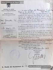 Gener-maig de 1939: acreditacions de mestres adreçades a l’alcalde de Manresa o a les autoritats pertinents per demostrar que exercien com a professors en escoles de la ciutat abans de l’arribada de les tropes franquistes i per indicar el sou que rebien. Els mestres que s’acrediten són: Concepció Abadal i Puigferrat, Trinitat Colomina Muràs, Àngela Mató Puigmitjà, Rosa Borràs Llauradó, Julita Llop Masqué, Pau Guiu Domingo, Dolors Mas de la Fuente, Guadalupe Guisasola Rodríguez, Josepa Borràs Aragonès, Felisa Rufas Clavera, Ramon Santacana Minguell, Aparici Jané Vila, Guadalupe Jané Cornet, Maria del Olvido Álvarez Álvarez, Ildefonsa Matamala Barnet, Valeri Caldas Altimiras, Carme Montagut Simó, Enric Morató Alguacil, Maria Teresa Llorens, Concepció Serrano Hernández, Maria Rosario Biel Casals, Maria Vall Soldevila, Carme Piqué Bartolomé, Josep Vidal Monge, Maria Garriga Pons, Teresa Llasera Sala, Ramon Pallàs Prades, Maria Llaveries Viladomiu, Vicenta Cuende Sierra, Josepa Riera Vives, Rosa Macau Roig, Vicenç Ramírez Tormo, Maria Teresa Bruto Sans, Hermenegild Lladó Bilarrubies, Pilar Espada Cristóbal, Purificació Espada Cristóbal, Dolors Ribes Grau, Assumpció Tomàs Suades, Rosa Fortuny Riera, Josep Martínez Aguado, Assumpció Rovira Tenas, Antònia Trapé Carrera, Aureli Górriz Vivas, Eugènia Giró Ortega, Pere Aloy Anell, Maties Modest Vicente Giménez, Joan Martí Garriga i Aurora Bernal Navarro. (Arxiu Municipal de Manresa)