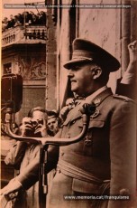 20/5/1947: imatges de la visita del general Francisco Franco a Manresa: l'arribada al pont de Sant Francesc, on és rebut per l'alcalde Joan Prat Pons i diverses autoritats civils i militars; el pas per la Muralla de Sant Francesc, l'arribada a la baixada de la Seu -on l'espera el bisbe de Vic, Joan Perelló-, l'entrada a la Seu sota pal·li i l'assistència al tedèum. En acabat, visita a les fàbriques Bertrand i Serra i Pirelli. Posteriorment, visita l'Ajuntament, on té lloc la recepció oficial. Tot seguit, aparició al balcó, on és aclamat per una gran multitud. Abans de marxar de Manresa, Franco visita la Cova de Sant Ignasi. Després es dirigeix al monestir de Montserrat. (Arxiu Comarcal del Bages: fons Llorenç Gamisans. Fotografies de Llorenç Gamisans i Miquel Ausió; fons Pérez de Rozas i altres sense identificar)