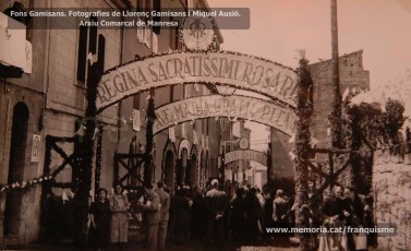 Maig de 1950: imatges de la visita de la marededéu de Fàtima a Manresa. Milers de fidels van sortir a rebre-la pels carrers de la ciutat. (Fons Grifé, Gamisans, Lladó – Arxiu Comarcal del Bages)