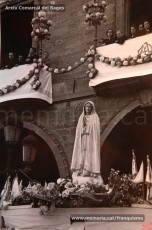 Maig de 1950: imatges de la visita de la marededéu de Fàtima a Manresa. Milers de fidels van sortir a rebre-la pels carrers de la ciutat. (Fons Grifé, Gamisans, Lladó – Arxiu Comarcal del Bages)