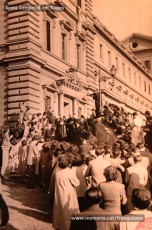 12/3/1950: visita del cardenal Spellman, arquebisbe de Nova York, a la Cova de Sant Ignasi de Manresa. (Fons Suárez. Arxiu Comarcal dels Bages)