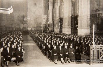 Celebració del IV Centenari de l’Aprovació Pontifícia del Llibre d’Exercicis Espirituals de Sant Ignasi (a la Seu, a la Cova i al Teatre Kursaal), XXV aniversari de la Obra d’Exercicis Parroquials (OEP) a Catalunya i col·locació de la primera pedra de l’església del Rapte. (17/5/1948).