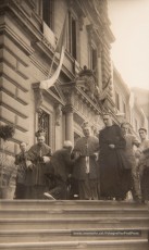 Celebració del IV Centenari de l’Aprovació Pontifícia del Llibre d’Exercicis Espirituals de Sant Ignasi (a la Seu, a la Cova i al Teatre Kursaal), XXV aniversari de la Obra d’Exercicis Parroquials (OEP) a Catalunya i col·locació de la primera pedra de l’església del Rapte. (17/5/1948).