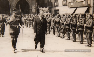 Celebració del IV Centenari de l’Aprovació Pontifícia del Llibre d’Exercicis Espirituals de Sant Ignasi (a la Seu, a la Cova i al Teatre Kursaal), XXV aniversari de la Obra d’Exercicis Parroquials (OEP) a Catalunya i col·locació de la primera pedra de l’església del Rapte. (17/5/1948).