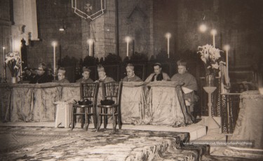 Celebració del IV Centenari de l’Aprovació Pontifícia del Llibre d’Exercicis Espirituals de Sant Ignasi (a la Seu, a la Cova i al Teatre Kursaal), XXV aniversari de la Obra d’Exercicis Parroquials (OEP) a Catalunya i col·locació de la primera pedra de l’església del Rapte. (17/5/1948).