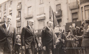 Celebració del IV Centenari de l’Aprovació Pontifícia del Llibre d’Exercicis Espirituals de Sant Ignasi (a la Seu, a la Cova i al Teatre Kursaal), XXV aniversari de la Obra d’Exercicis Parroquials (OEP) a Catalunya i col·locació de la primera pedra de l’església del Rapte. (17/5/1948).