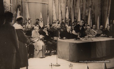 Celebració del IV Centenari de l’Aprovació Pontifícia del Llibre d’Exercicis Espirituals de Sant Ignasi (a la Seu, a la Cova i al Teatre Kursaal), XXV aniversari de la Obra d’Exercicis Parroquials (OEP) a Catalunya i col·locació de la primera pedra de l’església del Rapte. (17/5/1948).
