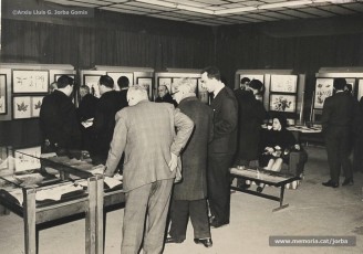 (6/7) Febrer de 1967. Acte de presentació, amb la intervenció de Pere Jorba Puigsubirà, i visita dels assistents a l’exposició.