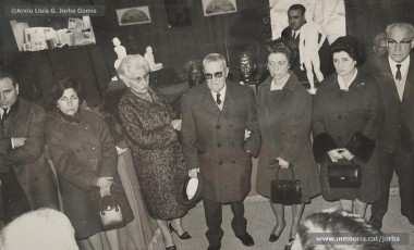 (2/2) 20/2/1969. Familiars de Lluís Uró assistents a l’acte.