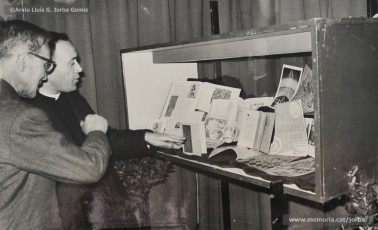 (3/29) 20/2/1969. Vistes de l’exposició de pintures, dibuixos i escultures de Lluís Uró.