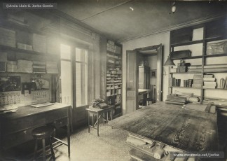 (1/5) Gener-Març de1933. Tercer pis: oficines de propaganda, dibuix; oficines de comptabilitat i caixa, i secció de correspondència.