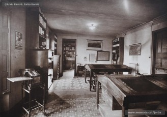 (4/5) Gener-Març de1933. Tercer pis: oficines de propaganda, dibuix; oficines de comptabilitat i caixa, i secció de correspondència.