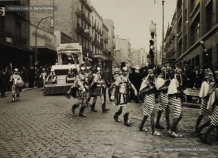 (13/21) 19/12/1967. Caravana del príncep Assuhan baixant per la carretera de Vic i la Muralla de Sant Domènec de Manresa fins a Can Jorba