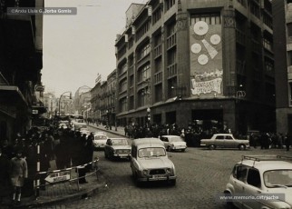 (16/21) 19/12/1967. Caravana del príncep Assuhan baixant per la carretera de Vic i la Muralla de Sant Domènec de Manresa fins a Can Jorba