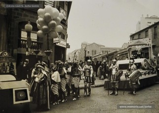 (19/21) 19/12/1967. Caravana del príncep Assuhan baixant per la carretera de Vic i la Muralla de Sant Domènec de Manresa fins a Can Jorba