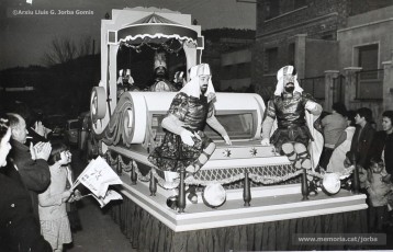 (14/19 19/12/1964. Cavalcada del príncep Assuhan.