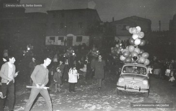 (7/19 19/12/1964. Cavalcada del príncep Assuhan.