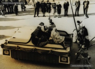 (5/9) 19/12/1966. La cavalcada del príncep Assuhan es va concentrar a l’escorxador industrial MAFRICA, a la carretera de Calaf, a prop de Sant Joan de Vilatorrada. Va travessar el poble i va entrar a Manresa pel Pont Nou.