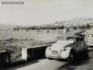 (2/9) 19/12/1966. La cavalcada del príncep Assuhan es va concentrar a l’escorxador industrial MAFRICA, a la carretera de Calaf, a prop de Sant Joan de Vilatorrada. Va travessar el poble i va entrar a Manresa pel Pont Nou.