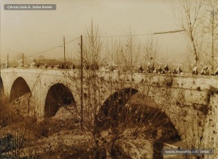 (9/9) 19/12/1966. La cavalcada del príncep Assuhan es va concentrar a l’escorxador industrial MAFRICA, a la carretera de Calaf, a prop de Sant Joan de Vilatorrada. Va travessar el poble i va entrar a Manresa pel Pont Nou.