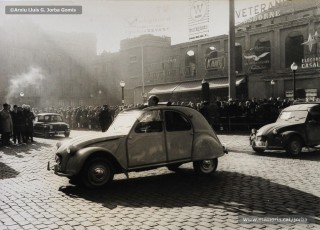 (3/10) 19/12/1966. Entrada de la cavalcada del príncep Assuhan a la plaça de Sant Domènec.