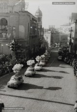 (9/10) 19/12/1966. Entrada de la cavalcada del príncep Assuhan a la plaça de Sant Domènec.