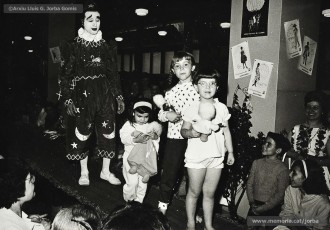 (18/21) 5/6/1960. Desfilada de models amb Miss Cotó i desfilada de models infantils.