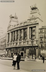 (6/7) Octubre de 1964. La parella van preferir canviar el viatge a París per un viatge per Espanya. Van visitar Madrid, El Escorial, el Valle de los Caídos, Toledo, Aranjuez, Granada, Sevilla i Barcelona.