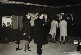 (1/33) Febrer 1970. Vistes de l’exposició. Aquesta exposició va ser important perquè, per primera vegada dins la dictadura franquista, es va poder presentar públicament la gran quantitat de premsa en català i d'esquerres que havia existit a Manresa abans de 1939.